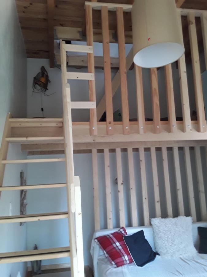 Appartement Le petit nid à Saint-Bonnet-pres-Orcival Extérieur photo